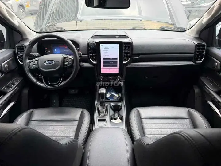 Ford Everest 2023 photo 5