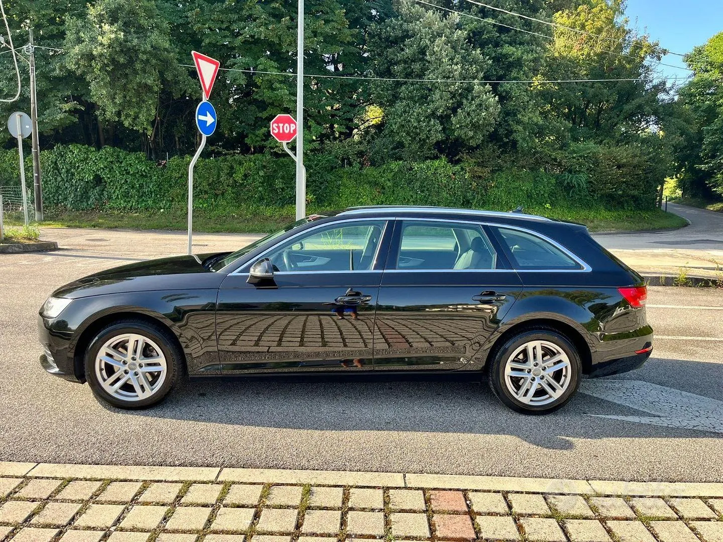 Audi A4 2017 photo 4
