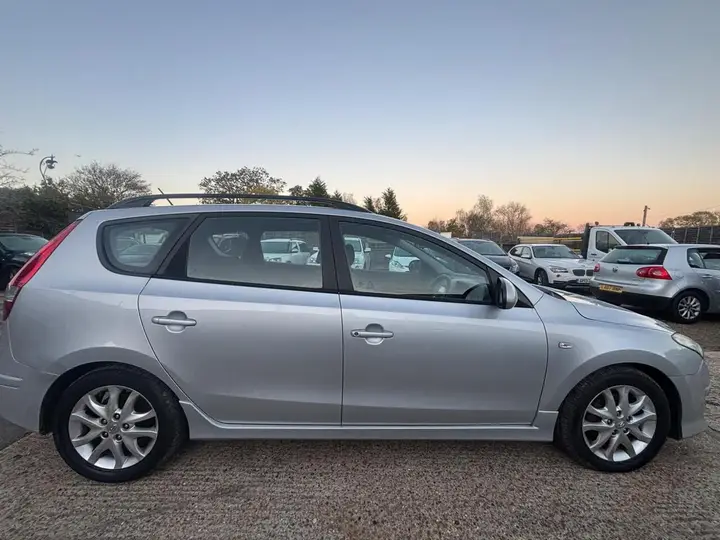 Hyundai I30 2011 photo 4