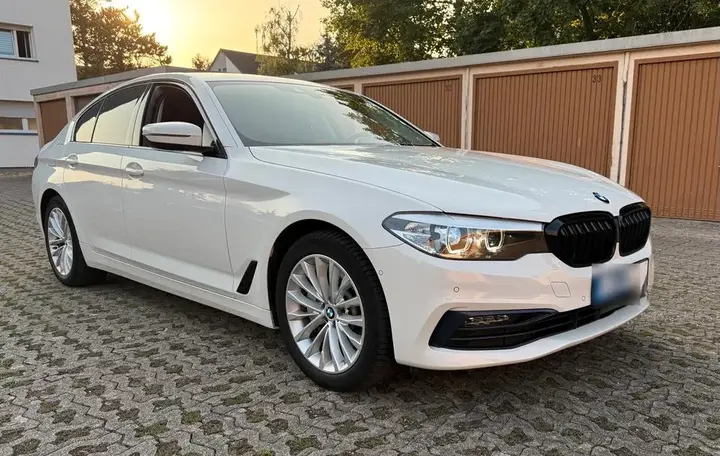 BMW 530E