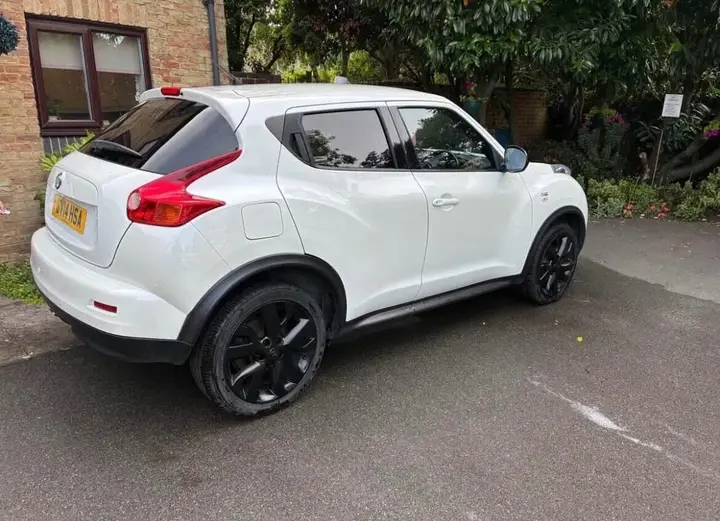 Nissan Juke 2014 photo 2
