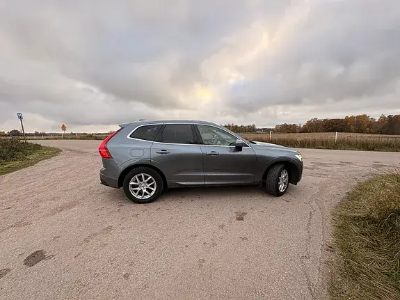 Volvo Xc60 2018 photo 2