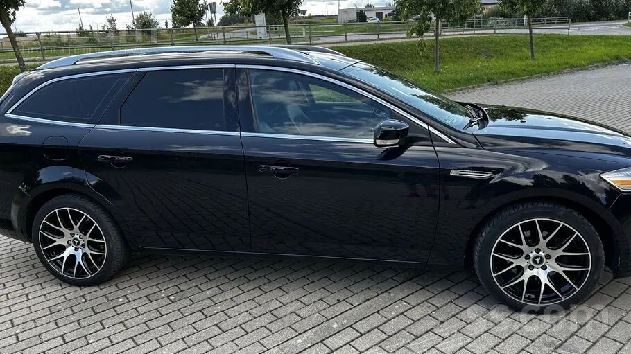 Ford Mondeo 2011 photo 2