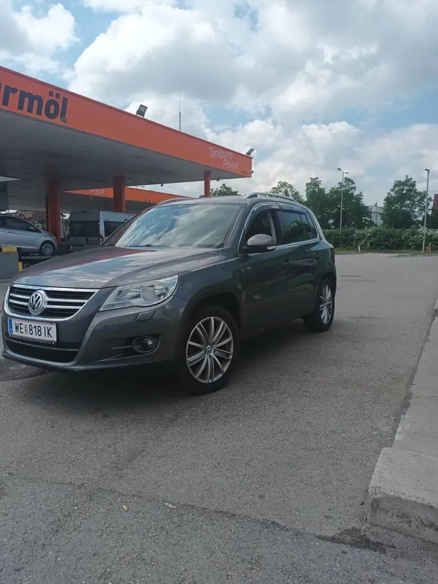 Volkswagen Tiguan 2011 photo 2