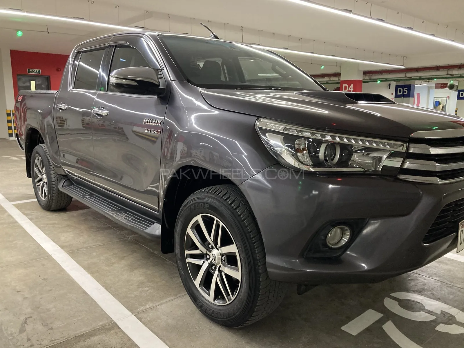 Toyota Hilux