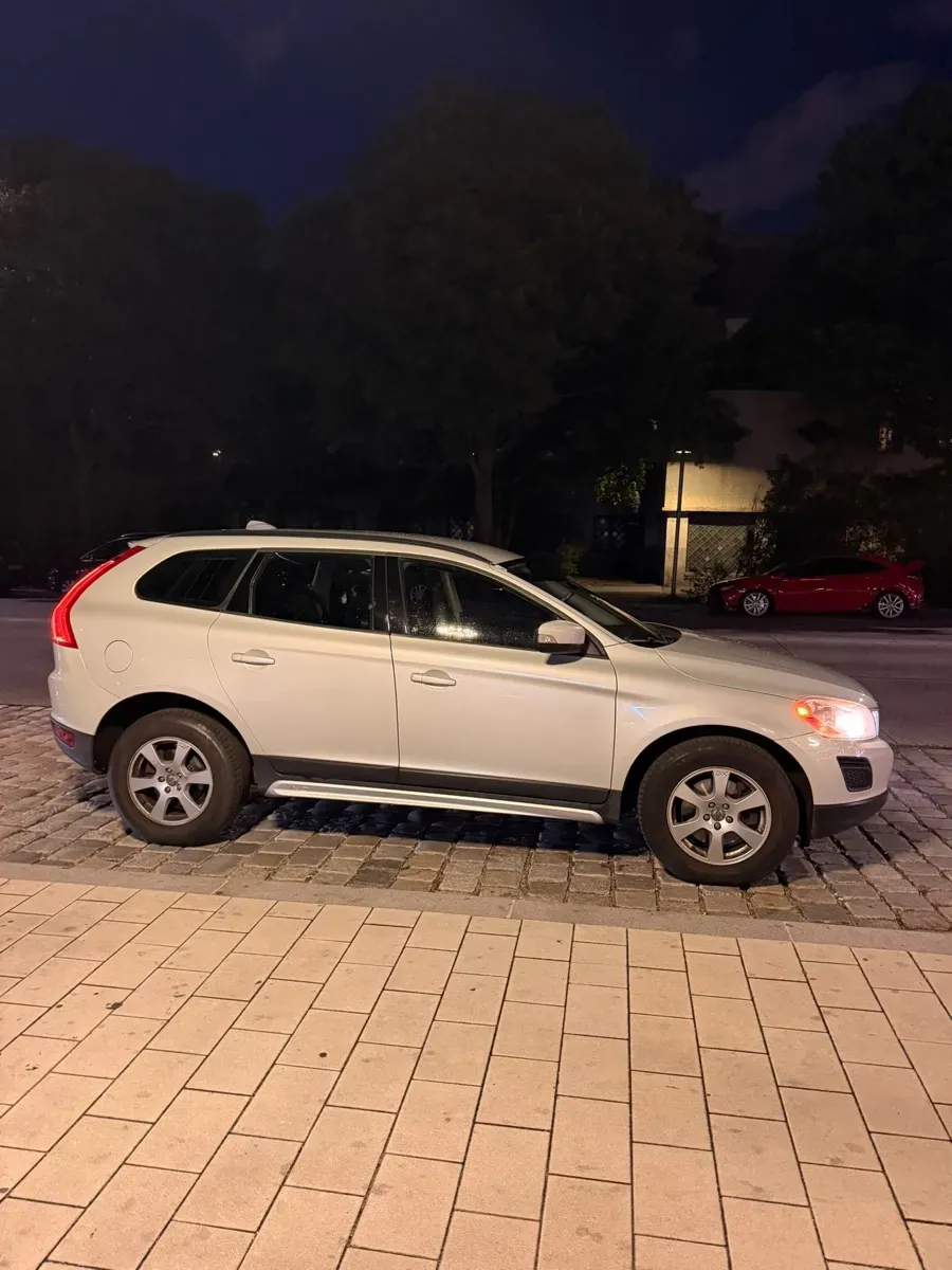 Volvo Xc60 2012 photo 2
