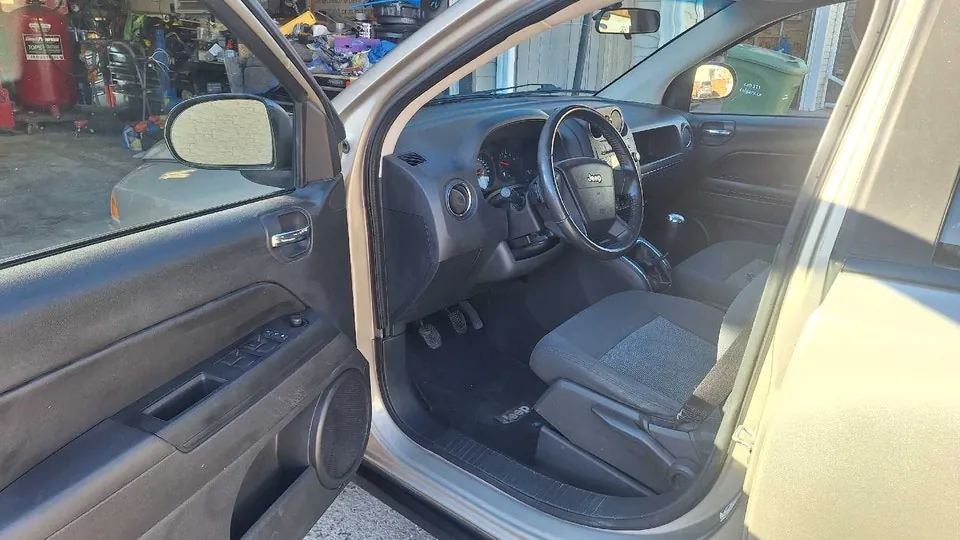 Jeep Compass 2009 photo 2