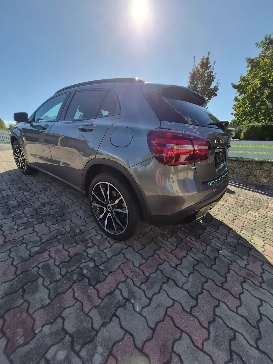 Mercedes-Benz Gla Class 2018 photo 3