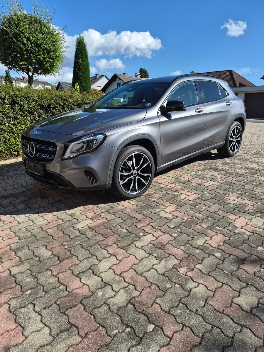 Mercedes-Benz Gla Class