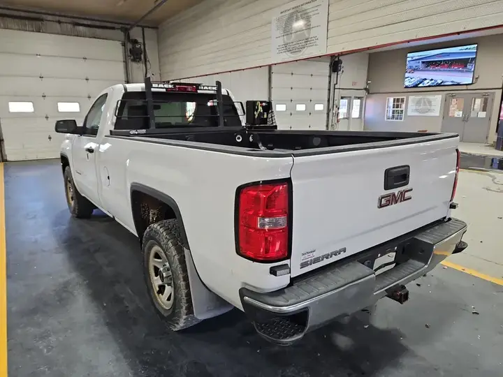 GMC Sierra 1500 2018 photo 3