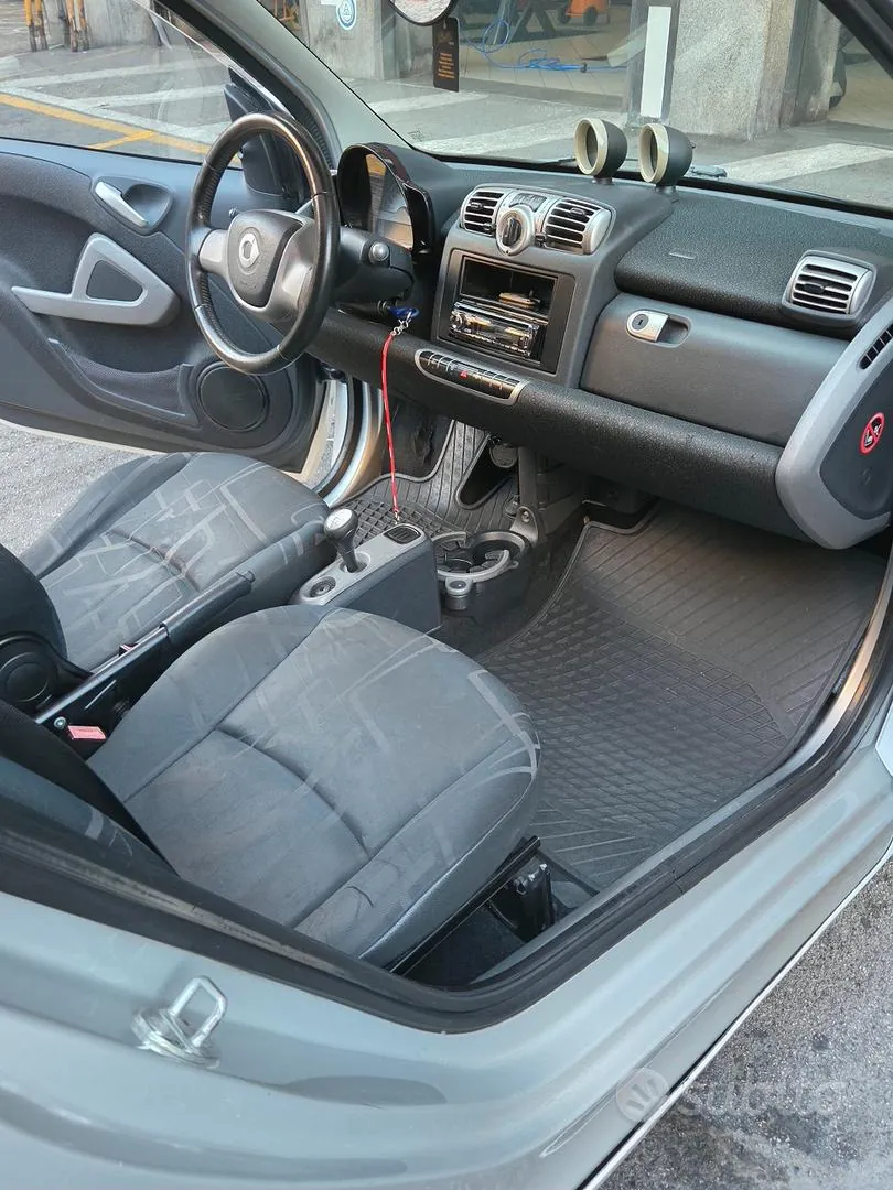 Smart Fortwo 2010 photo 4