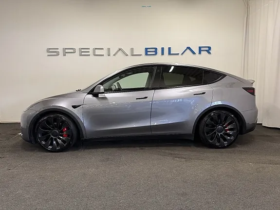 Tesla Model Y 2023 photo 2