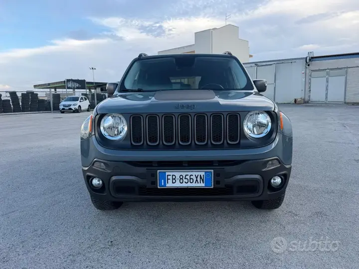 Jeep Renegade 2015 photo 2