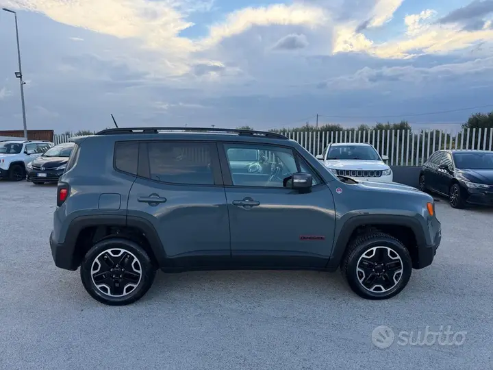 Jeep Renegade 2015 photo 4