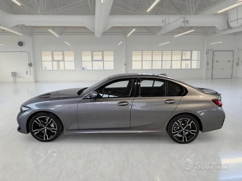 BMW 330 2025 photo 4