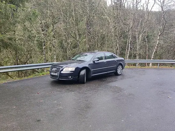 Audi A8 2005 photo 2