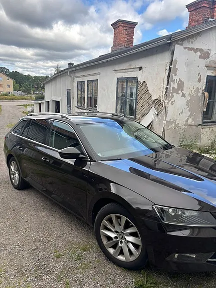 Skoda Superb 2016 photo 2