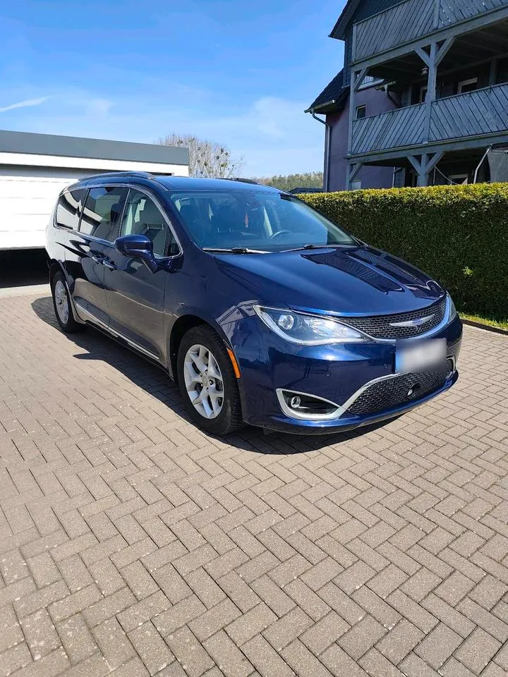 Chrysler Pacifica