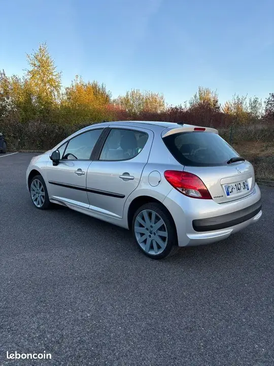 Peugeot 207