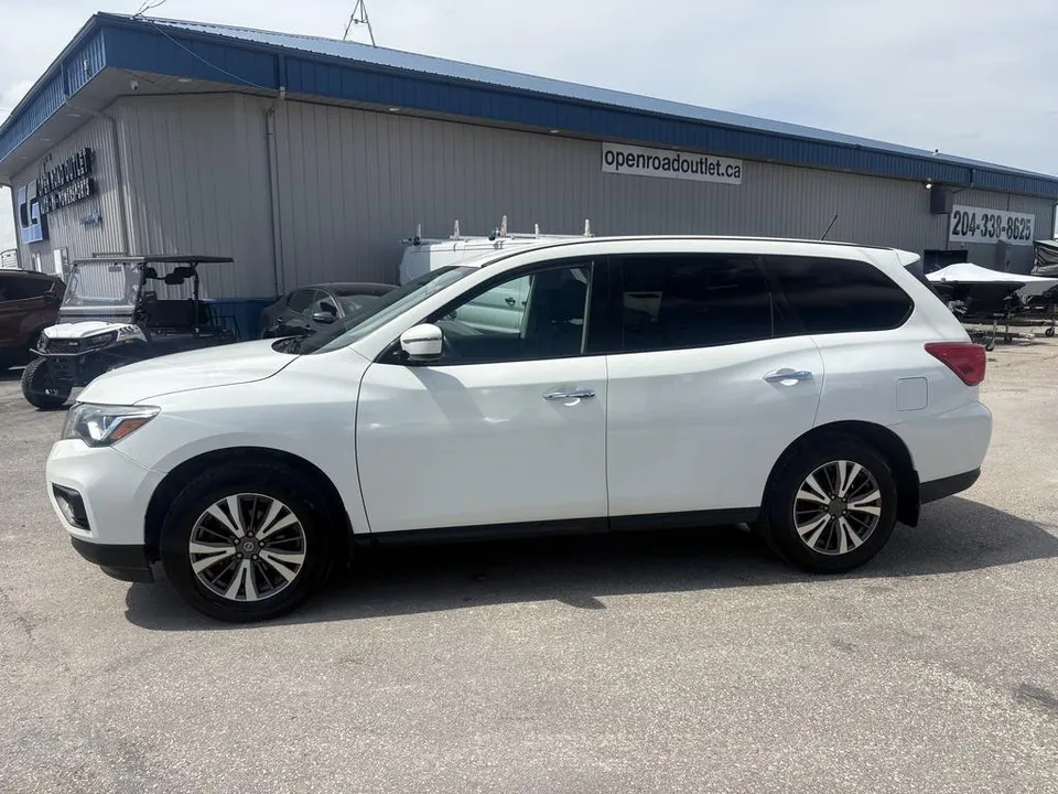 Nissan Pathfinder 2017 photo 2