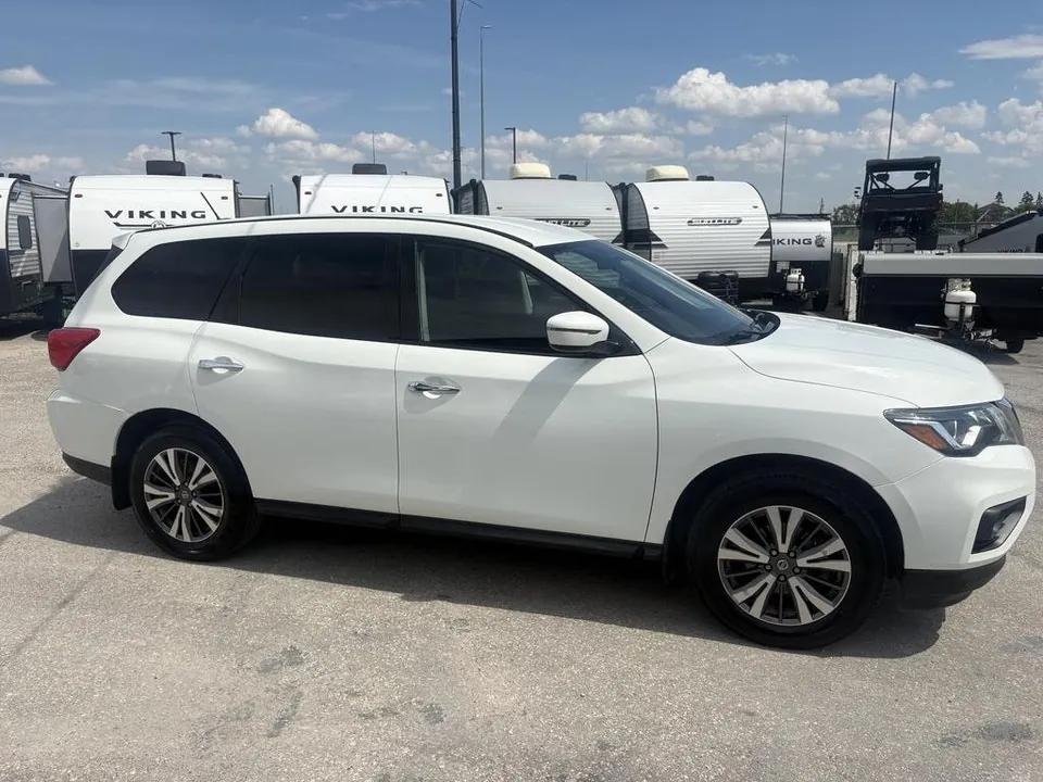 Nissan Pathfinder 2017 photo 4