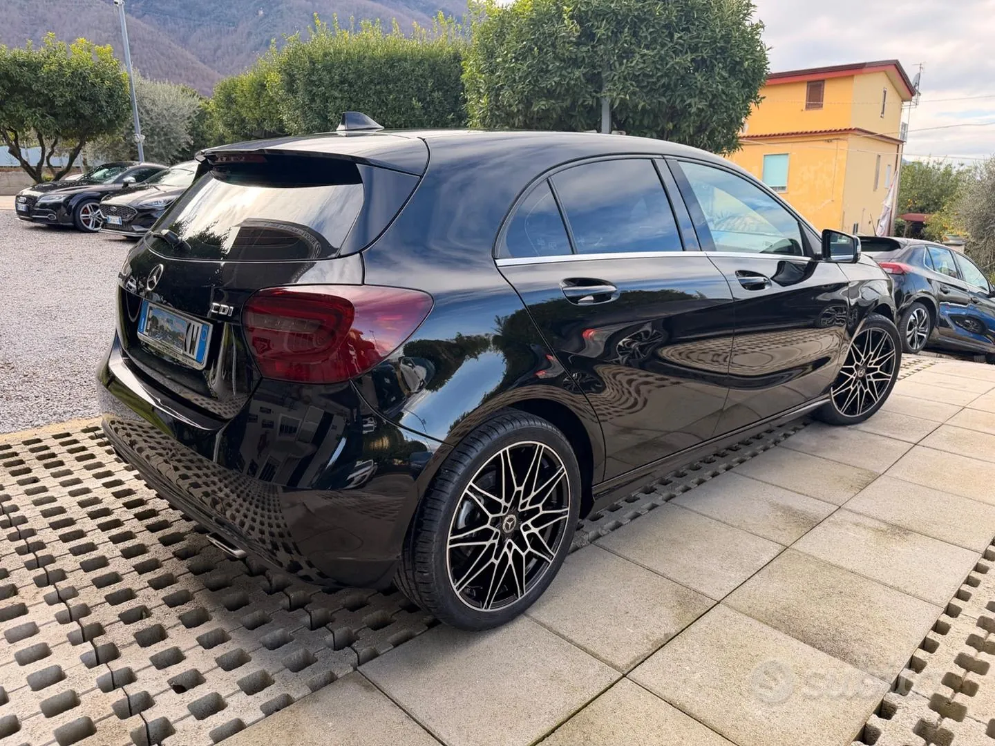 Mercedes-Benz A-Class 2015 photo 3