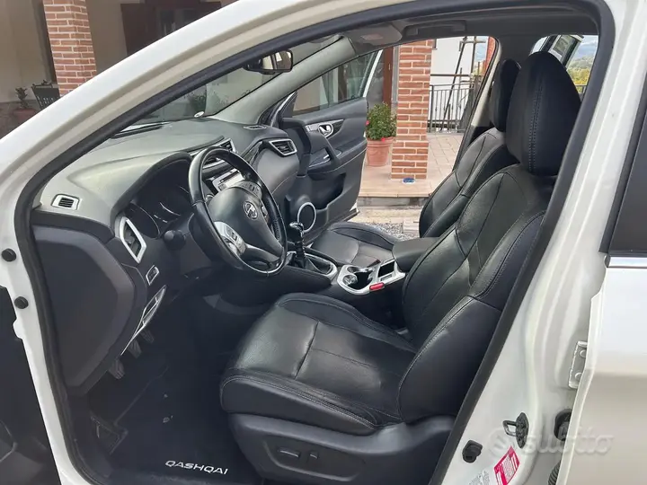Nissan Qashqai 2015 photo 3