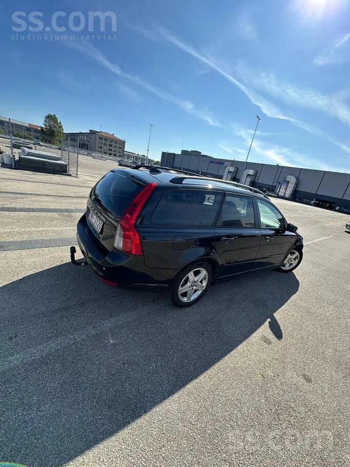 Volvo V50 2009 photo 2