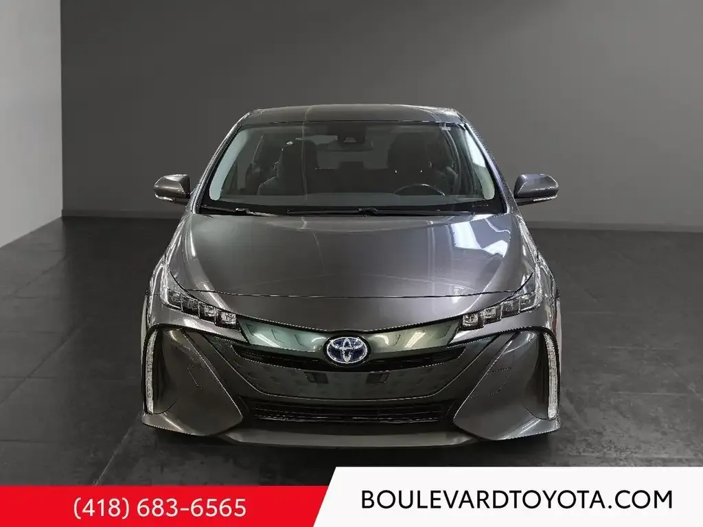 Toyota Prius Prime 2022 photo 2