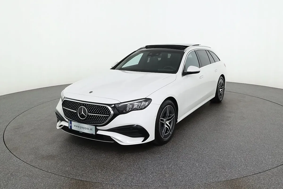 Mercedes-Benz E-Class 2025 photo 2