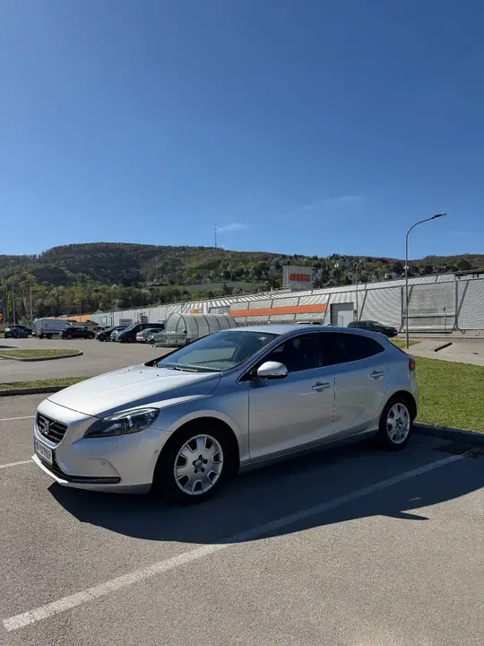 Volvo V40 2014 photo 2