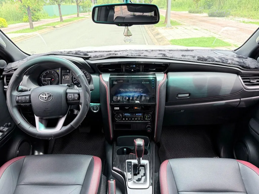 Toyota Fortuner 2025 photo 4
