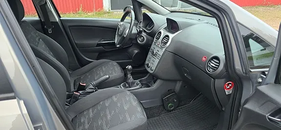 Opel Corsa 2012 photo 4