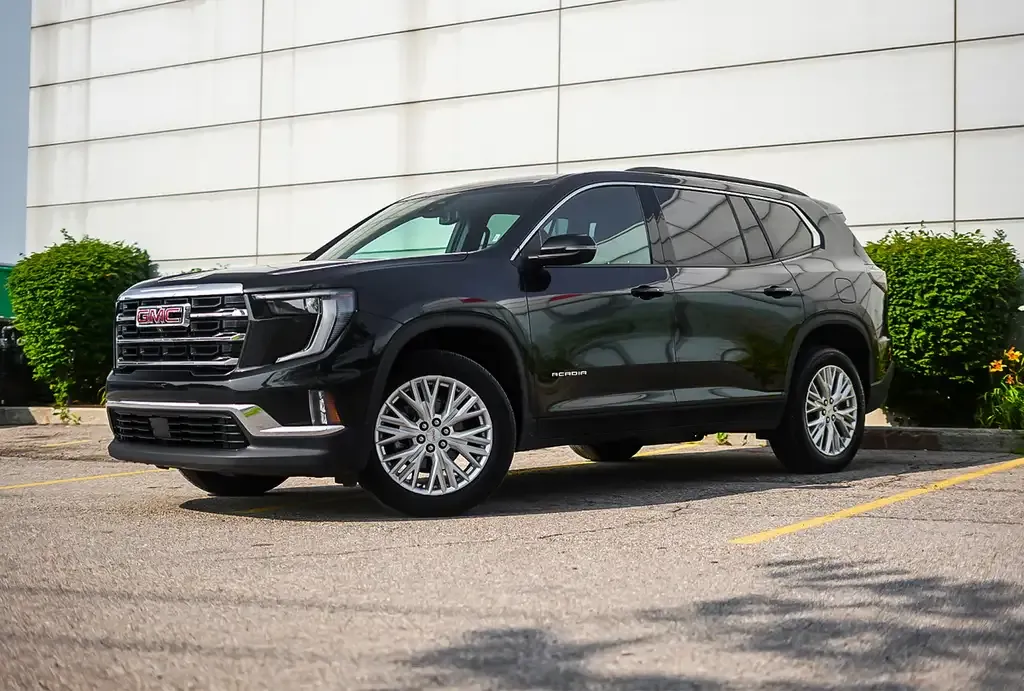 GMC Acadia 2025 photo 3
