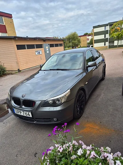BMW 525I