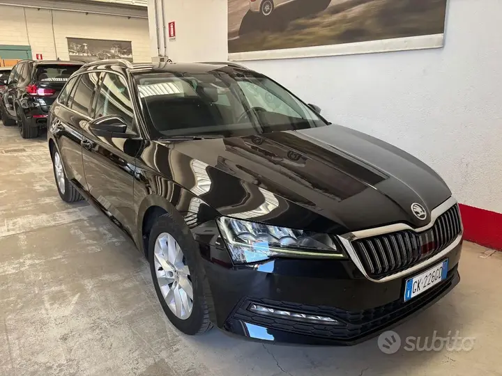Skoda Superb 2022 photo 5