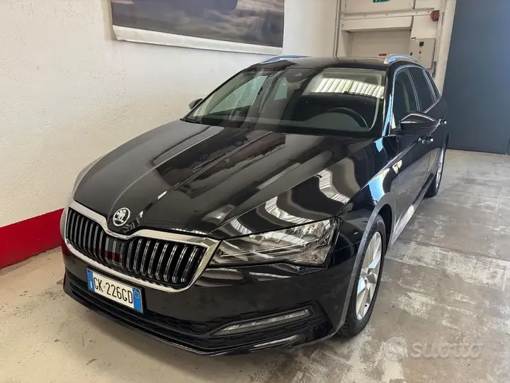 Skoda Superb 2022 photo 3