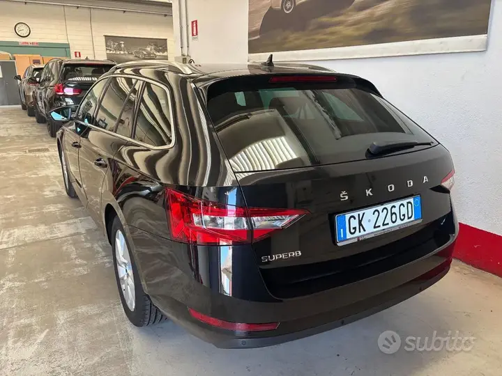 Skoda Superb 2022 photo 4