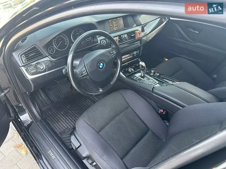 BMW 5 Series 2012 photo 5