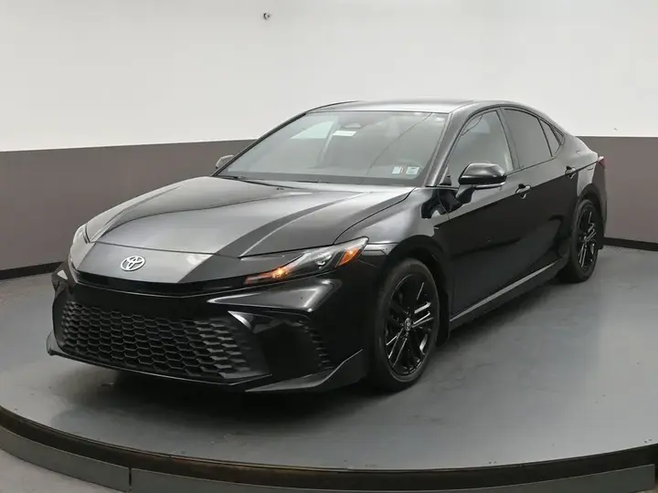 Toyota Camry 2025 photo 3
