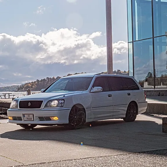Toyota Crown 2002 photo 2
