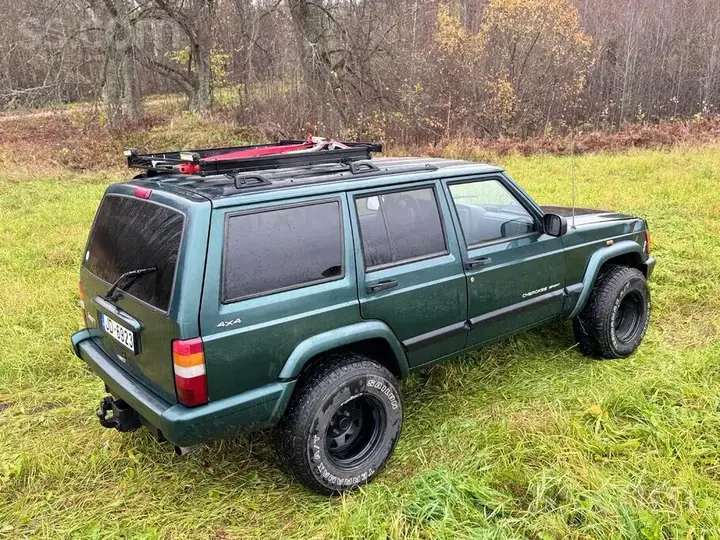 Jeep Cherokee 2001 photo 2