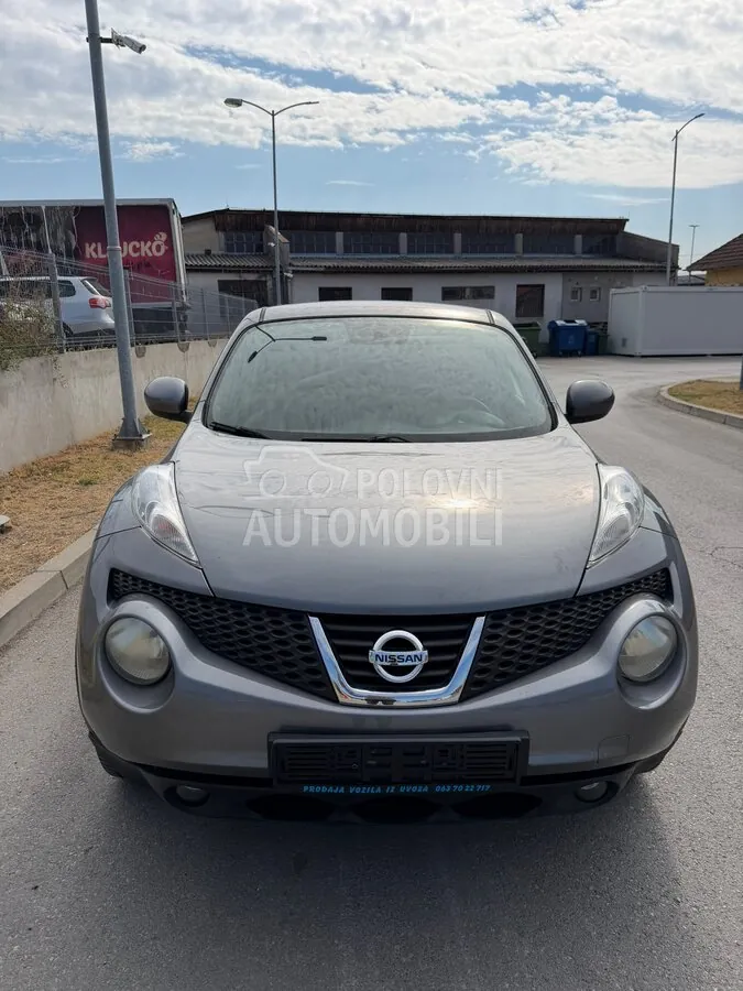 Nissan Juke 2011 photo 2