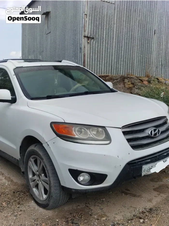 Hyundai Santa Fe 2012 photo 2