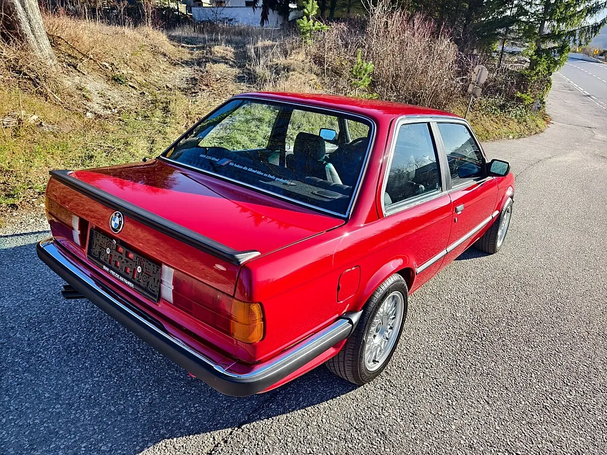 BMW 3Er-Reihe 325I 1986 photo 2