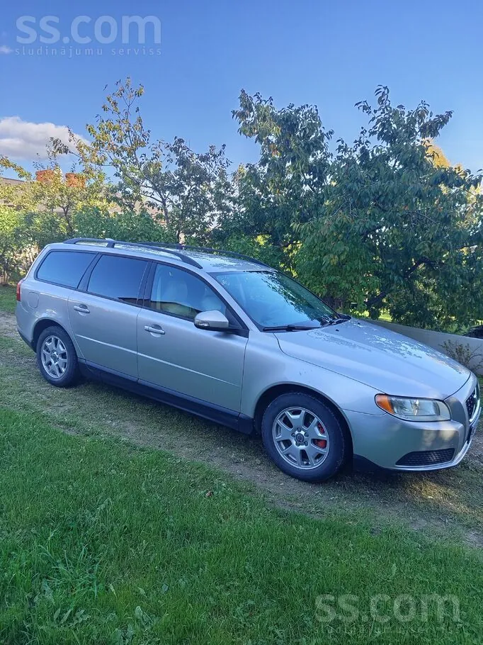 Volvo V70 2007 photo 2