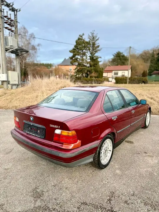 BMW 3 Series 1995 photo 3