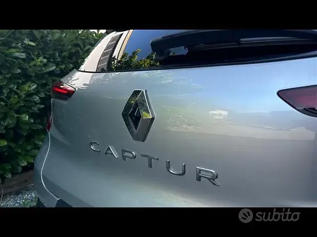 Renault Captur 2023 photo 5