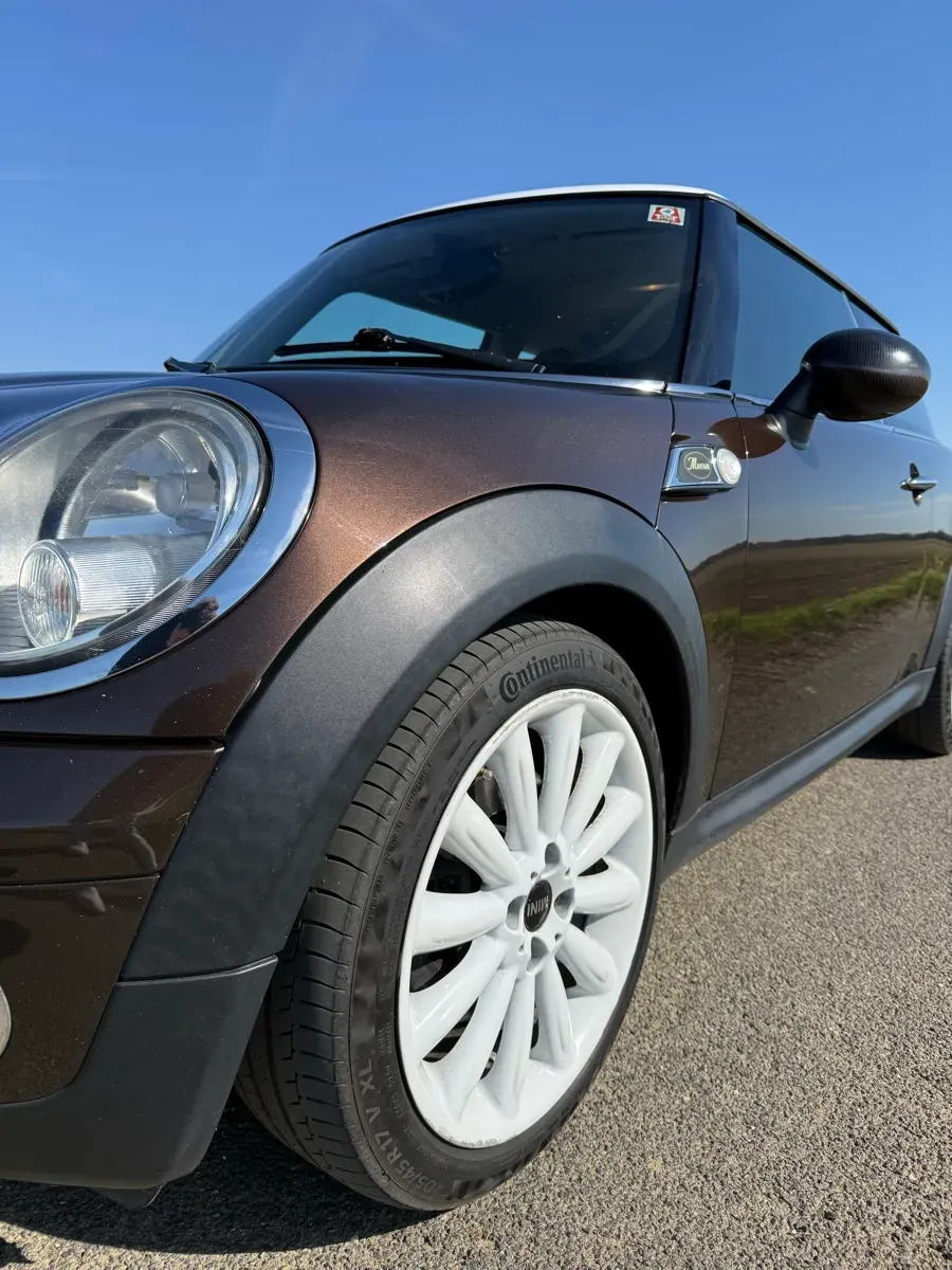 Mini Cooper 2010 photo 2