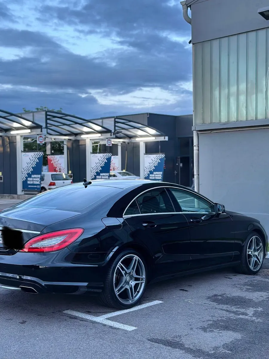 Mercedes-Benz Cls-Class 2011 photo 2